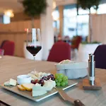 Western Tulln 4*