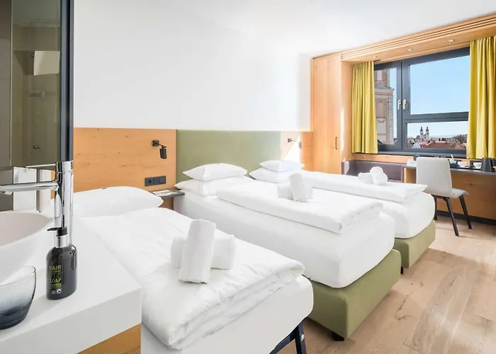 Western Tulln מלון 4*