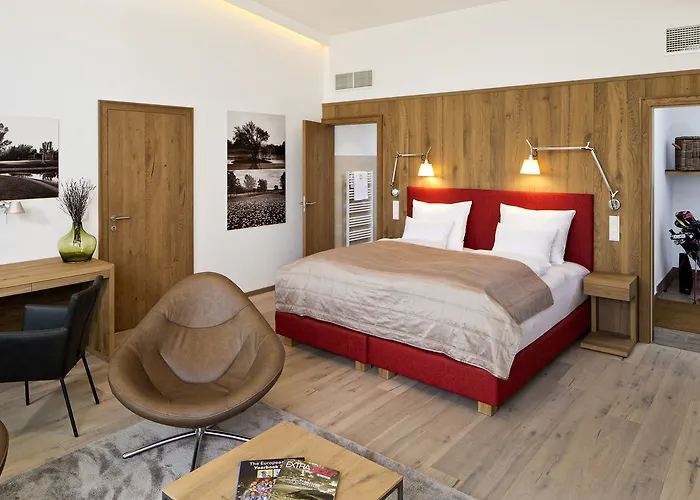 Western Tulln מלון 4*